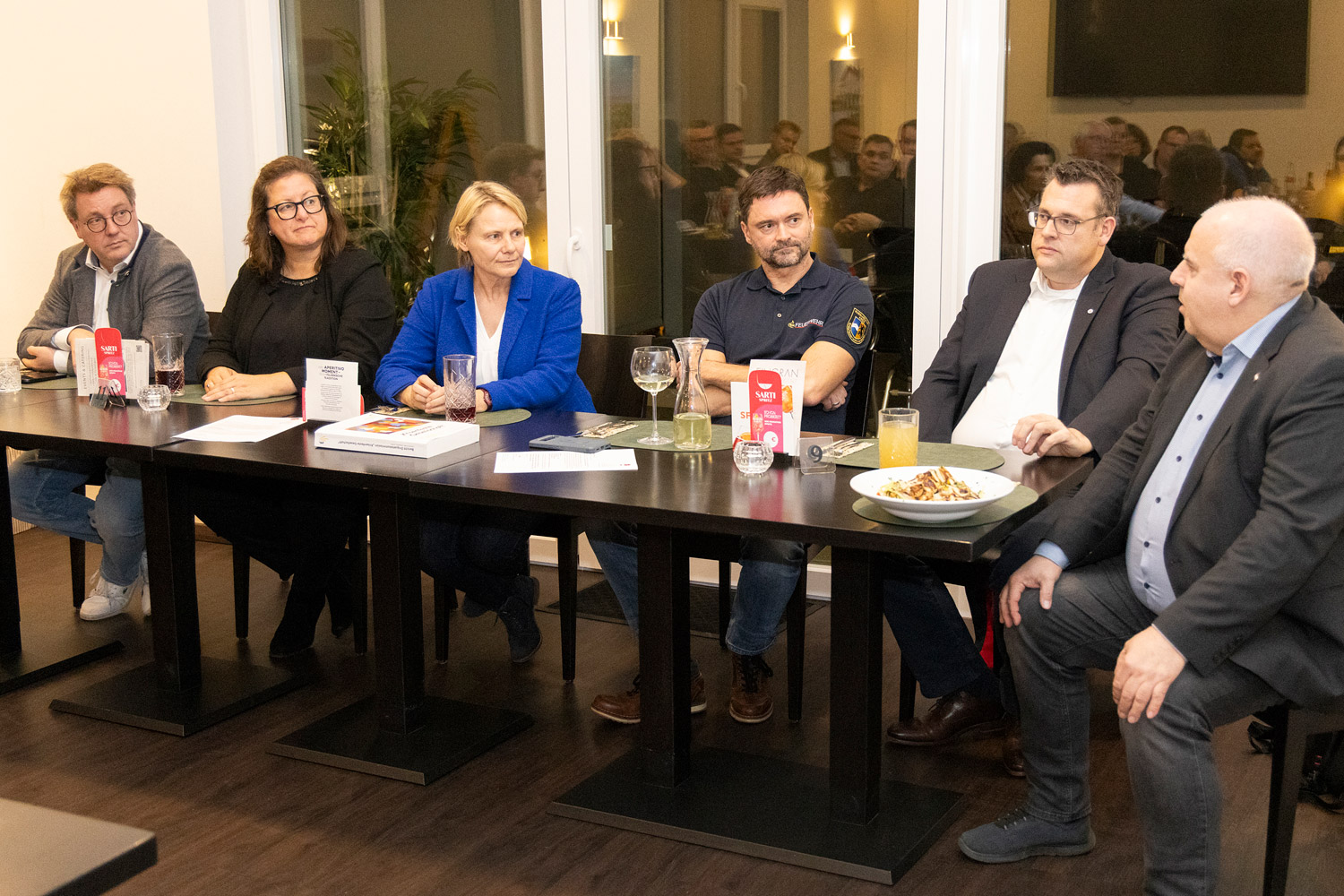 Von links: Dr. Michael Preusch MdL, Christiane Haase (Kreisvorsitzende der Frauen Union Rhein-Neckar), Christiane Staab MdL, Silvio Schdel (Kreisfeuerwehrverband Rhein-Neckar), Dr. Mario Strammiello (stellv. Kreisverbandsarzt DRK Rhein-Neckar/Heidelberg)
